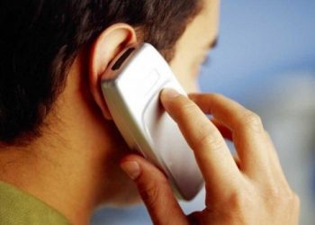 Росіян змусили реєструвати мобільні телефони: на черзі планшети