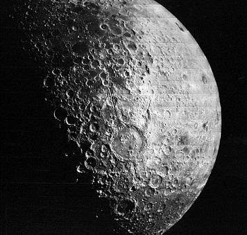 NASA показало преобразование Луны за миллиарды лет