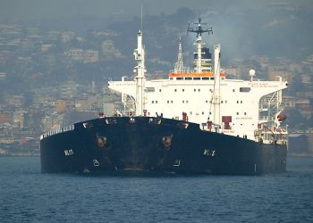 Самую глубокую подводную скважину пробурили японские океанологи