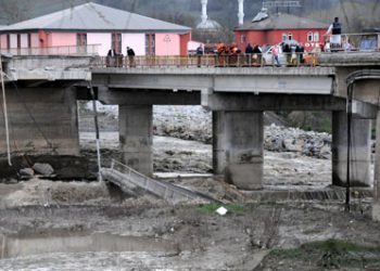 В Самарской области частично обрушился автомобильный мост