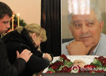 Знаменитого модельера Михаила Воронина похоронили на Байковом кладбище