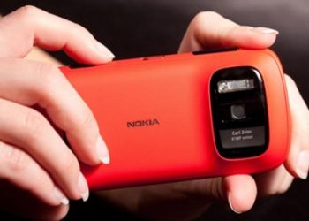 Nokia випустила нове промо-відео смартфона 808 PureView