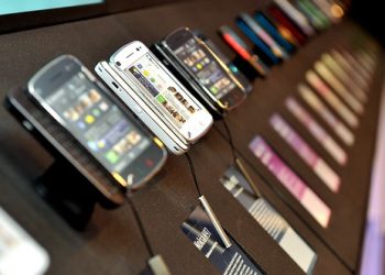 Смартфоны Nokia теряют популярность