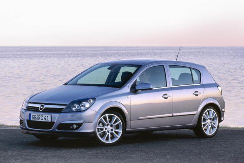 Внешность обновленного Opel Astra получит лишь незначительные изменения