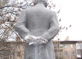 У Донецьку пам'ятник Пушкіну позбувся рук