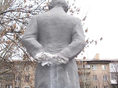 У Донецьку пам'ятник Пушкіну позбувся рук
