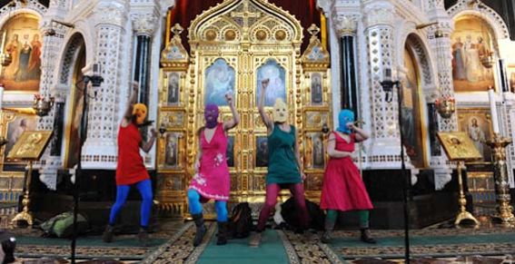 Пугачева пожалела бездарей из Pussy Riot
