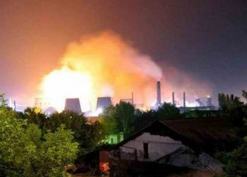 В Горловке горит крупнейший химический завод Украины