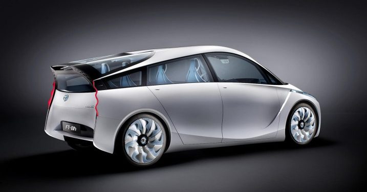 Концепція Toyota FT-Bh береже ваші кошти на пальне