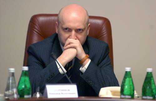 Турчинов заявляє, що не роздавав житло журналістам