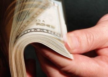 Українці не хочуть купувати іноземну валюту