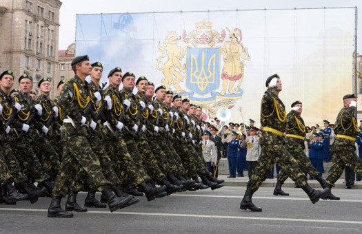 Експерти вважають, що військовим потрібно заборонити комерційну діяльність