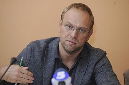 Власенко влаштовує політичне шоу у суді - Колесніченко