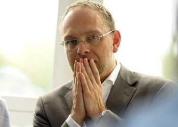 Власенко ввели новий графік відвідування Тимошенко