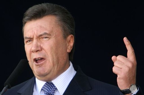Янукович и Платини открыли новый терминал во Львовском аэропорту