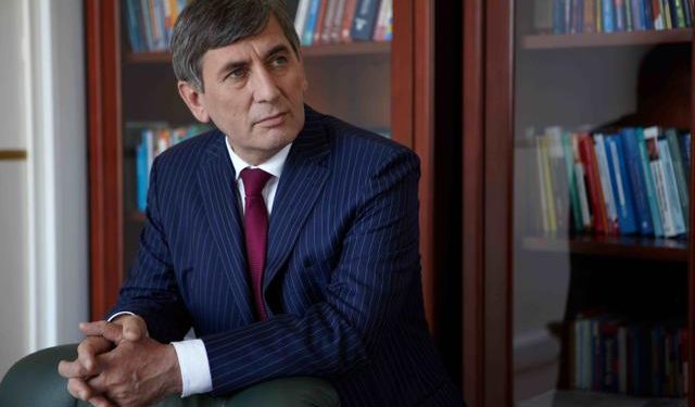 Адвокат из Чечни пообещал залить Москву кровью