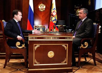 Рогозина уволили с должности спецпреда президента при НАТО по ПРО