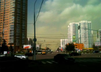 Зелёные облака угрожают москвичам