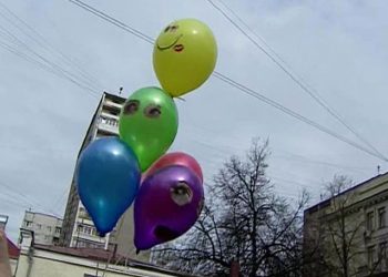 Сторонников Pussy Riot задерживали за рисунки на асфальте