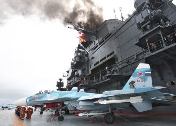На авианосец «Адмирал Кузнецов» поставили подержанный якорь