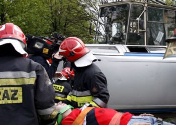 В Польше туристический автобус попал в крупное ДТП