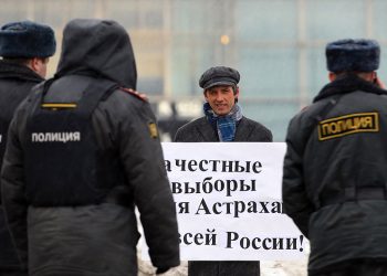 Голодующие Астрахани до конца недели подадут иск в суд