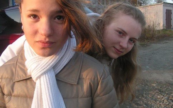 Жители Гусева требуют наказать школьниц, избивших 14-летнюю девочку