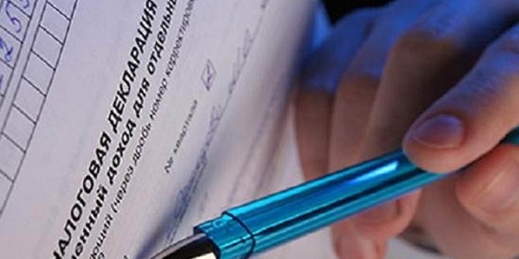 Виктор Янукович заработал 2 миллиона долларов на книгах