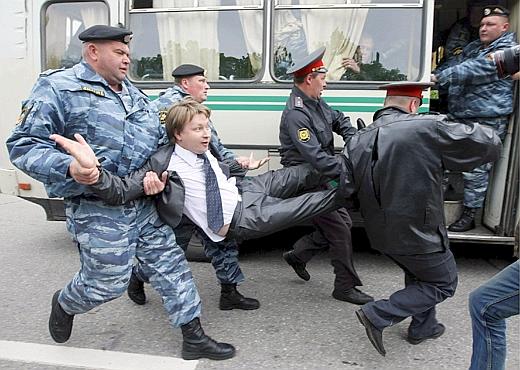 В Петербурге задержаны первые нарушители закона о запрете пропаганды гомосексуализма