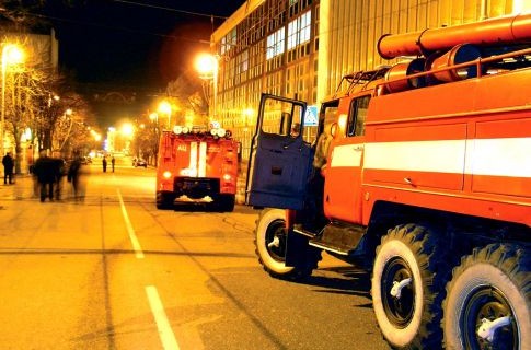 В Новосибирске три человека пострадали при взрыве в пристройке многоэтажного дома