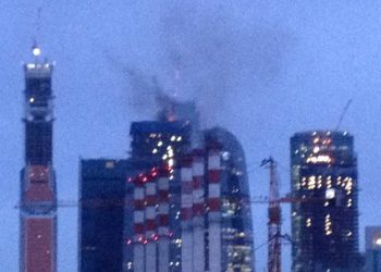 В Москва-сити горит башня «Федерация»
