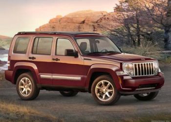 Chrysler отзывает 210 тысяч внедорожников Jeep Liberty