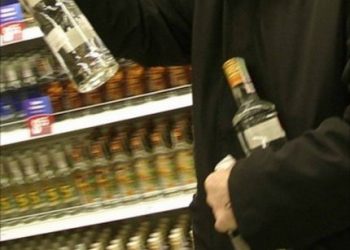 Минимальную цену водки в России поднимут на 30%