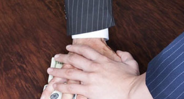 За взятку в 40 тысяч долларов задержан сельский голова на Львовщине