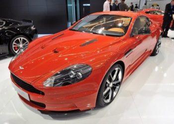 Aston Martin DBS проходить фінальне тестування