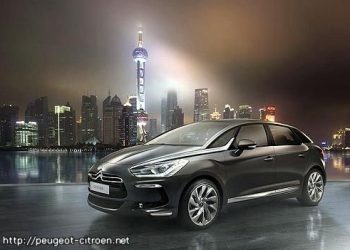 Citroen надав свій DS5 для інавгурації нового президента Франції