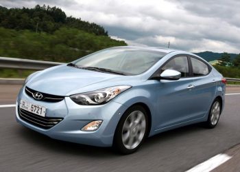Подушка безпеки Hyundai Elantra розрізала власнику вухо