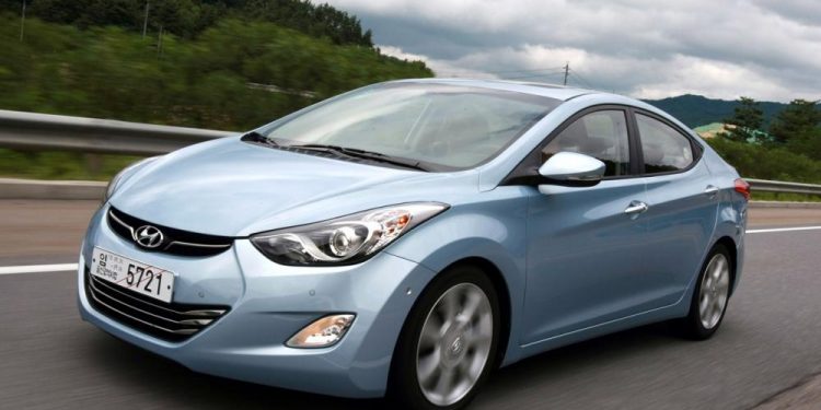 Подушка безпеки Hyundai Elantra розрізала власнику вухо