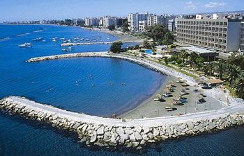 Тело убитой россиянки неделю лежит в морге на Кипре