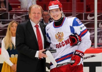 Е. Медведев: со сборной Чехии в рамках ЧМ – 2012 будем играть в три пары