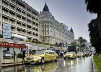 Mercedes-Benz надав Каннському кінофестивалю золоті лімузини