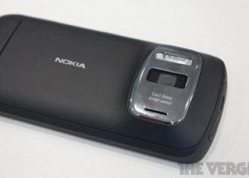 В травні у Росії почнуться продажі камерофону Nokia 808 PureView