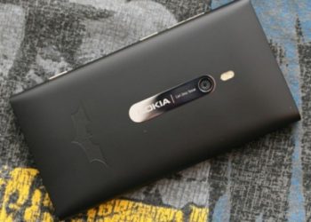 В Європі скоро з`явиться Nokia Lumia 900 Batman Edition