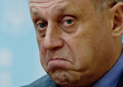 Из-за спекуляции билетами на Олимпийские игры 2012, Геращенко подал в отставку