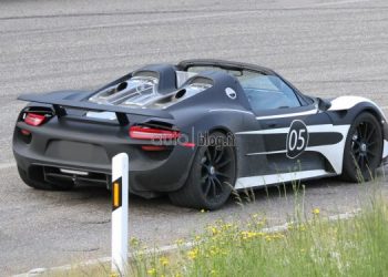 Шпигунське фото Porsche 918 Spyder