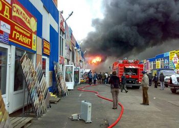 Пожар на рынке в Подмосковном Королеве локализован