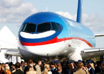 К поиску пропавшего SuperJet-100 подключили военных
