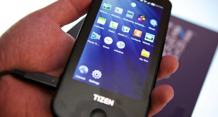 У мережу потрапили фото першого смартфона на ОС Tizen