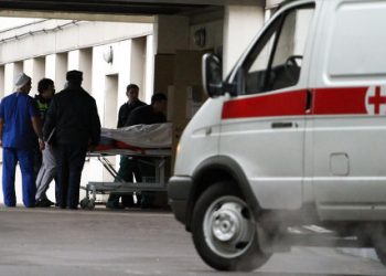Душевнобольной напал на супругов-полицейских