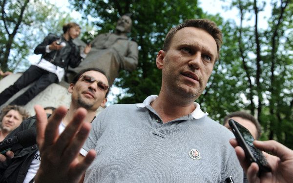 Задержанных у спецприемника, где сидят Навальный и Удальцов, отпустили